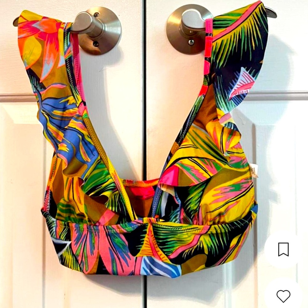 aerie bathing suit top 
NEVER WORN